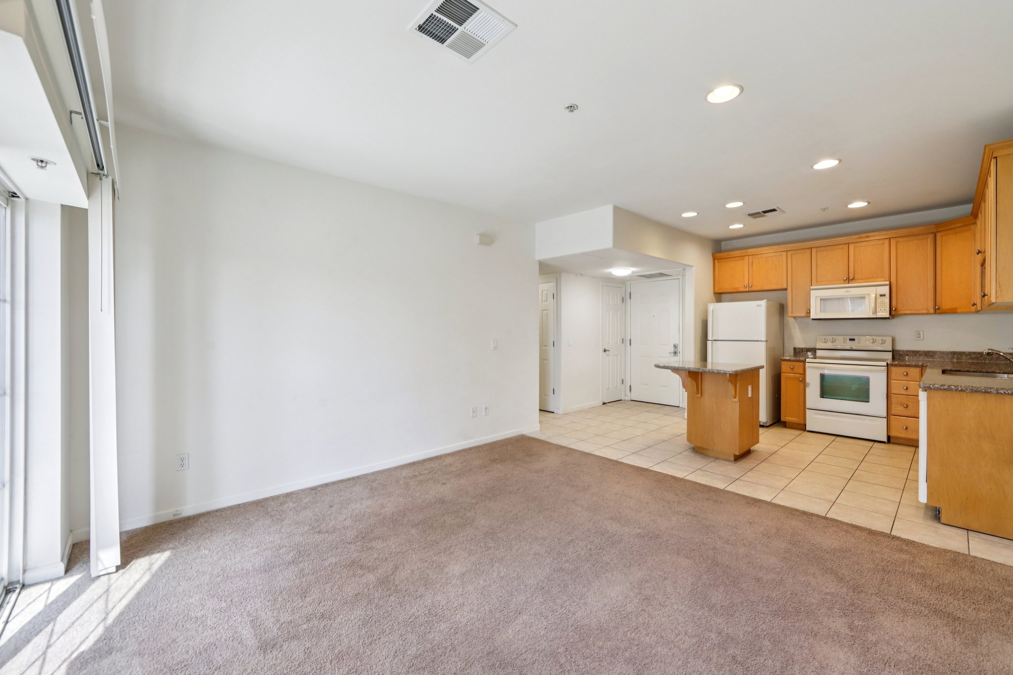 N Jackson Ave 415-S1203-008.jpg