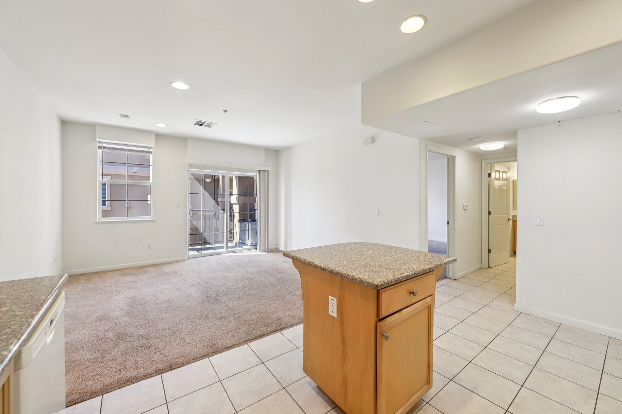 N Jackson Ave 415-S1203-012.jpg