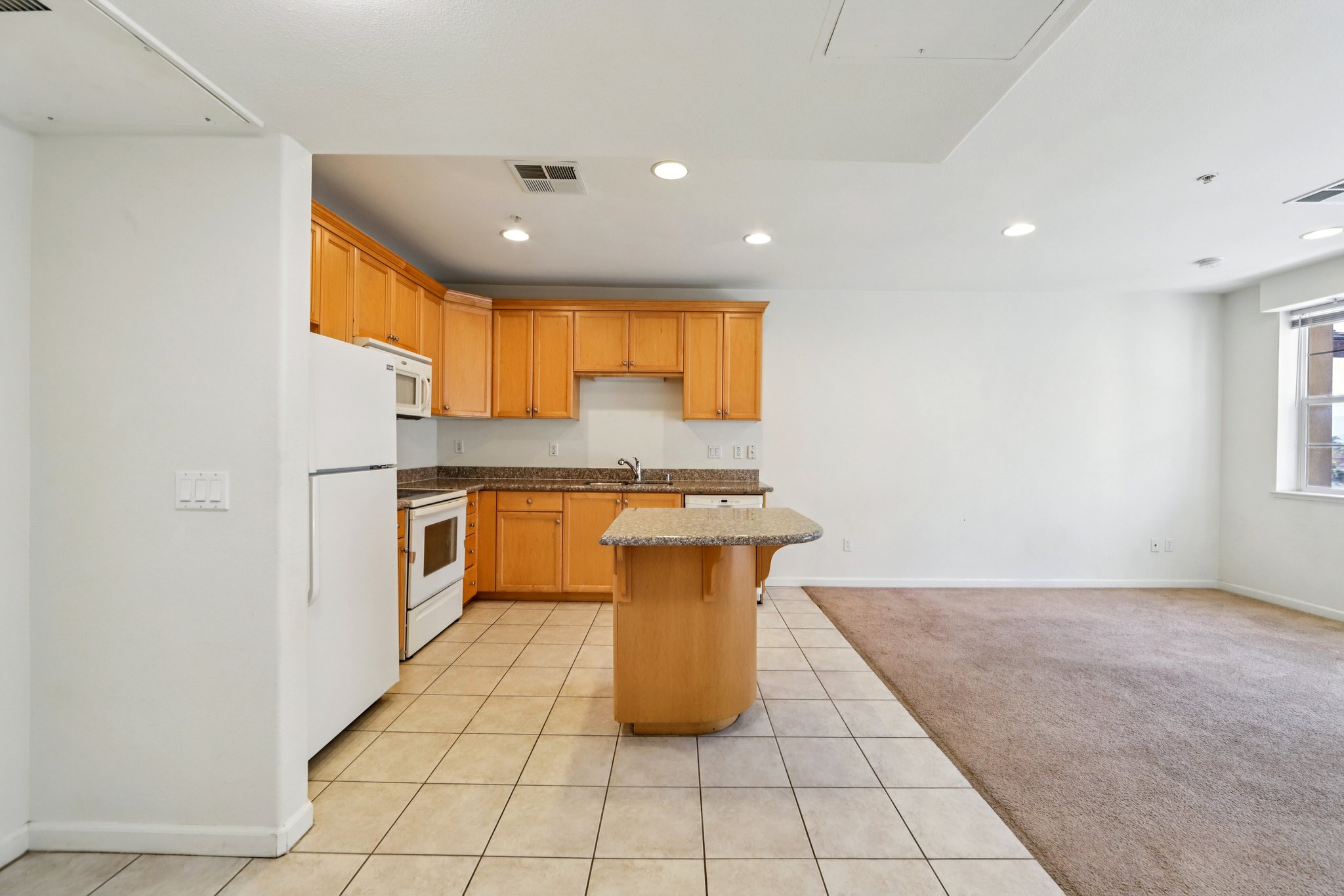 N Jackson Ave 415-S1203-016.jpg