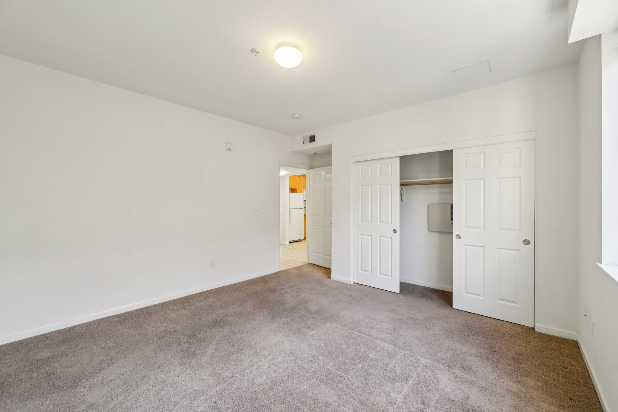 N Jackson Ave 415-S1203-019.jpg