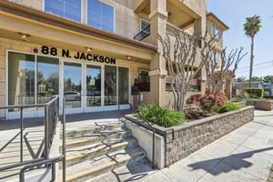 N Jackson Ave 415-S1203-004.jpg