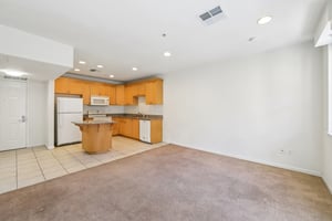 N Jackson Ave 415-S1203-009.jpg