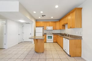 N Jackson Ave 415-S1203-015.jpg