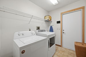  Photo 34