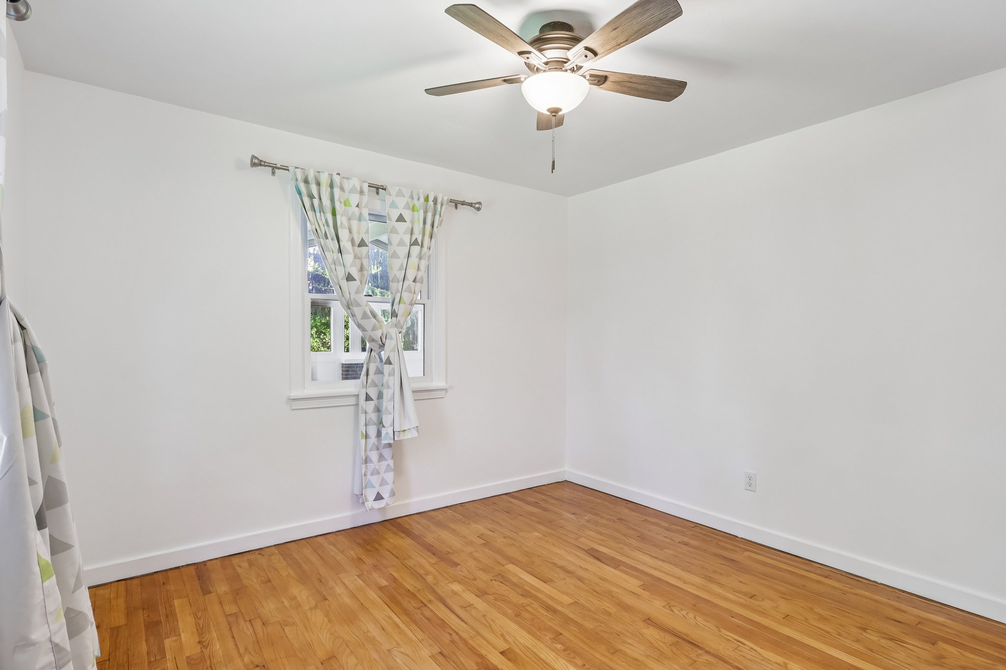 Fairview Rd-S3005-021.jpg