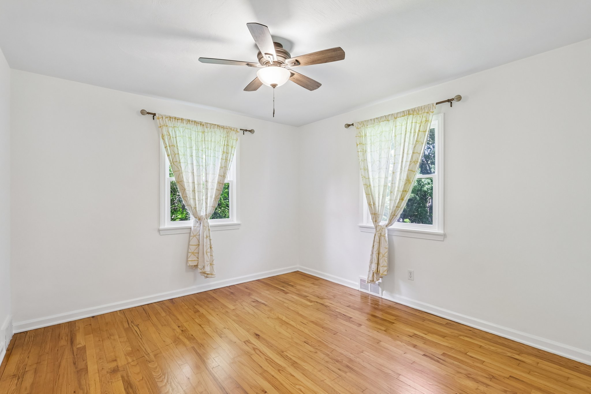 Fairview Rd-S3005-022.jpg