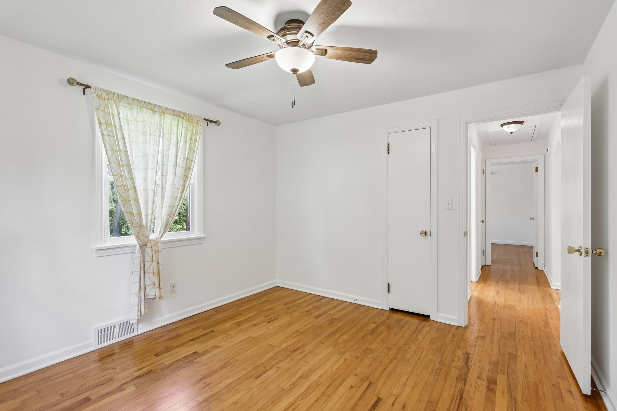 Fairview Rd-S3005-023.jpg