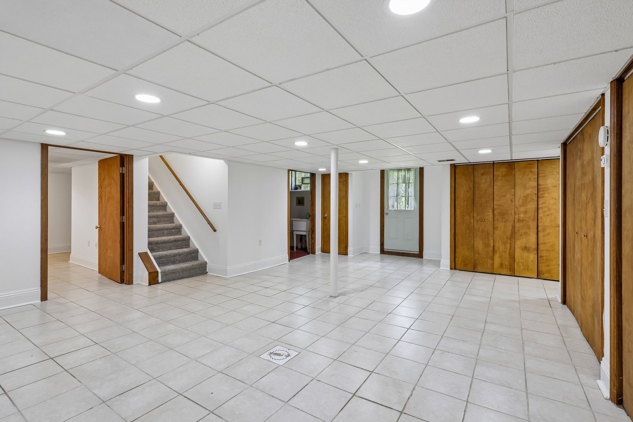 Fairview Rd-S3005-028.jpg