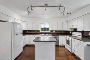 Fairview Rd-S3005-017.jpg