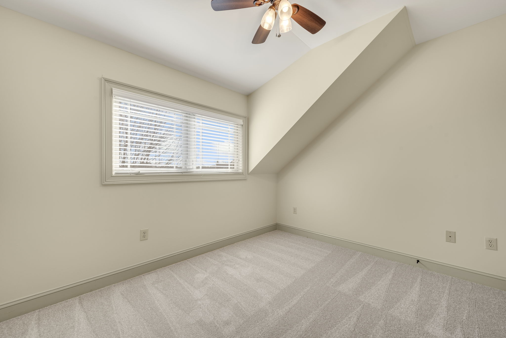 880 Old Plank Square, Duluth, GA 30097, USA Photo 29