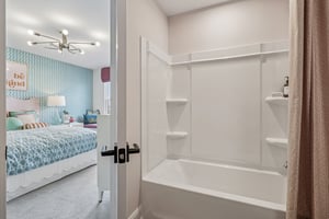 Marais Dr-S3112-049.jpg