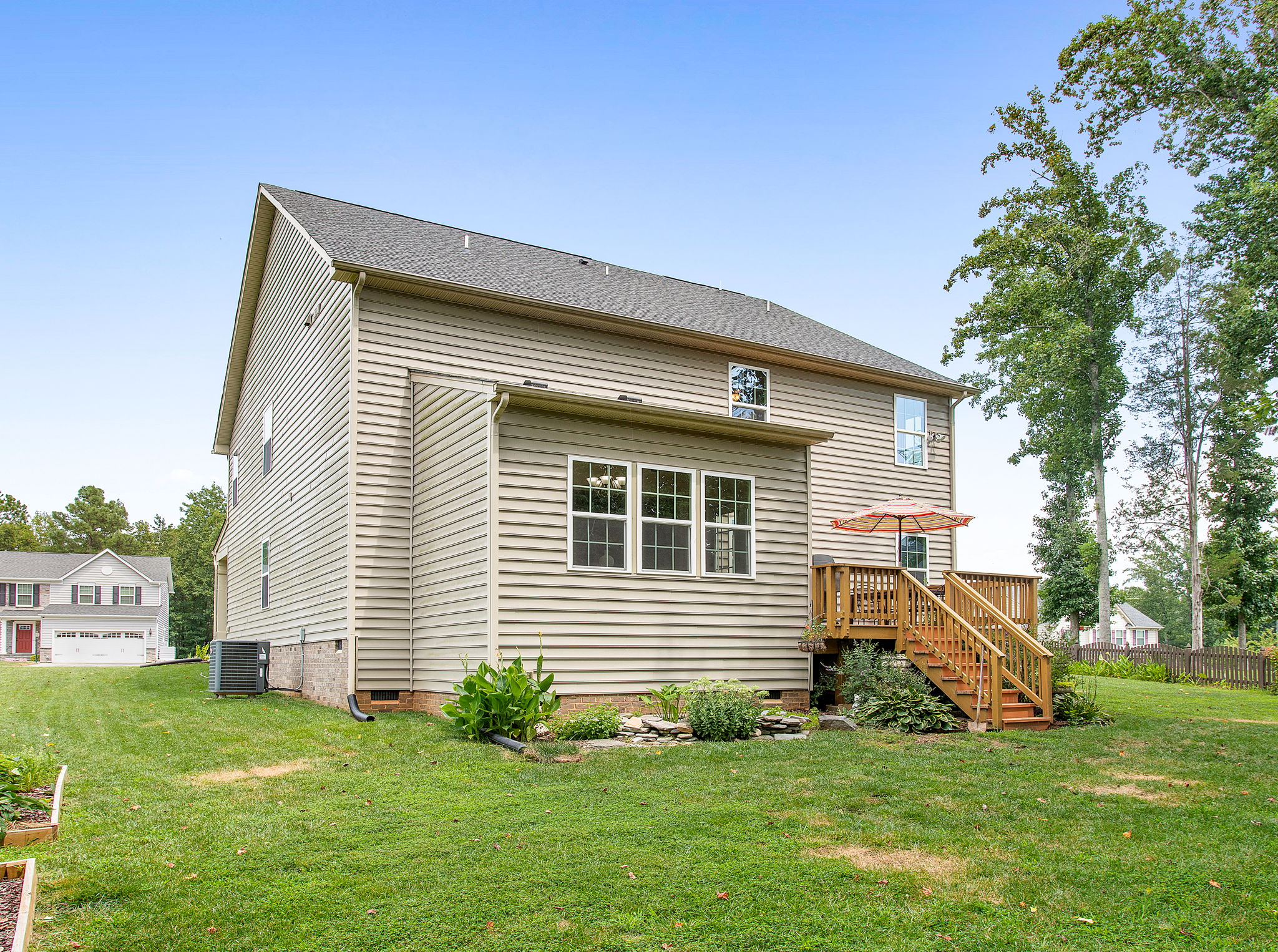 42-Exterior Back
