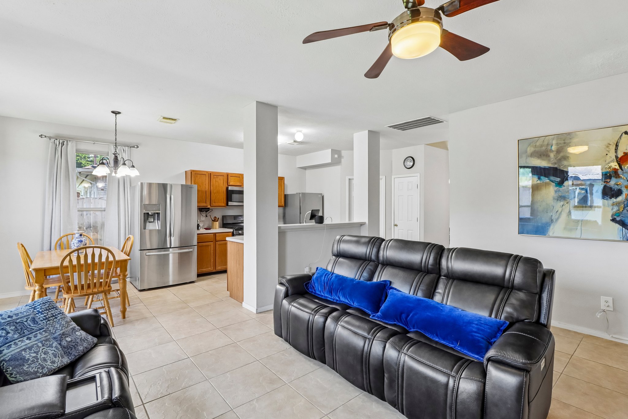 Lacy Willow Ct-S2208-004.jpg