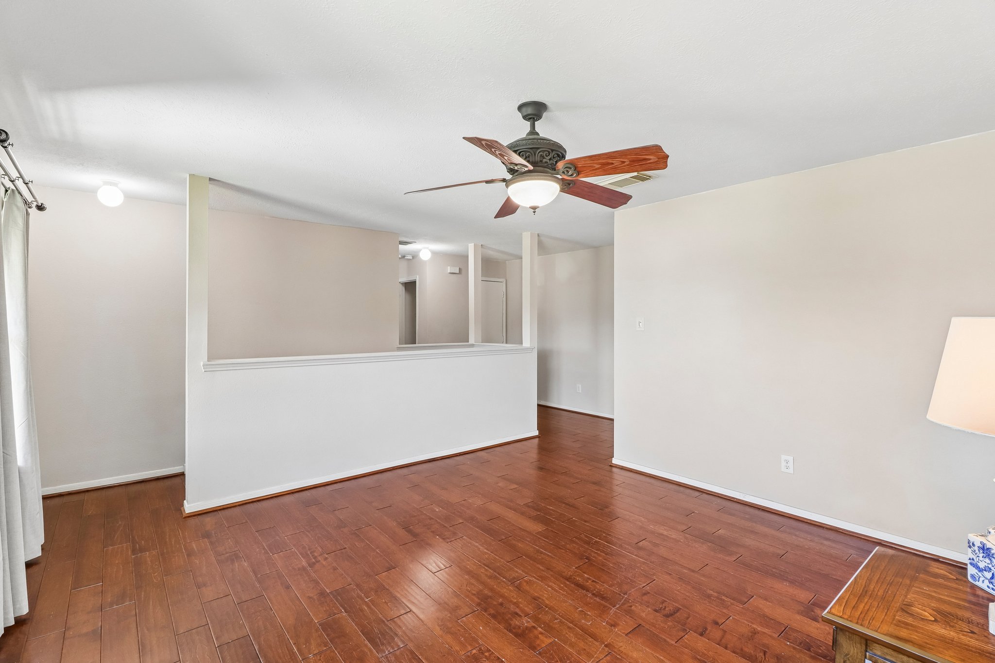 Lacy Willow Ct-S2208-019.jpg