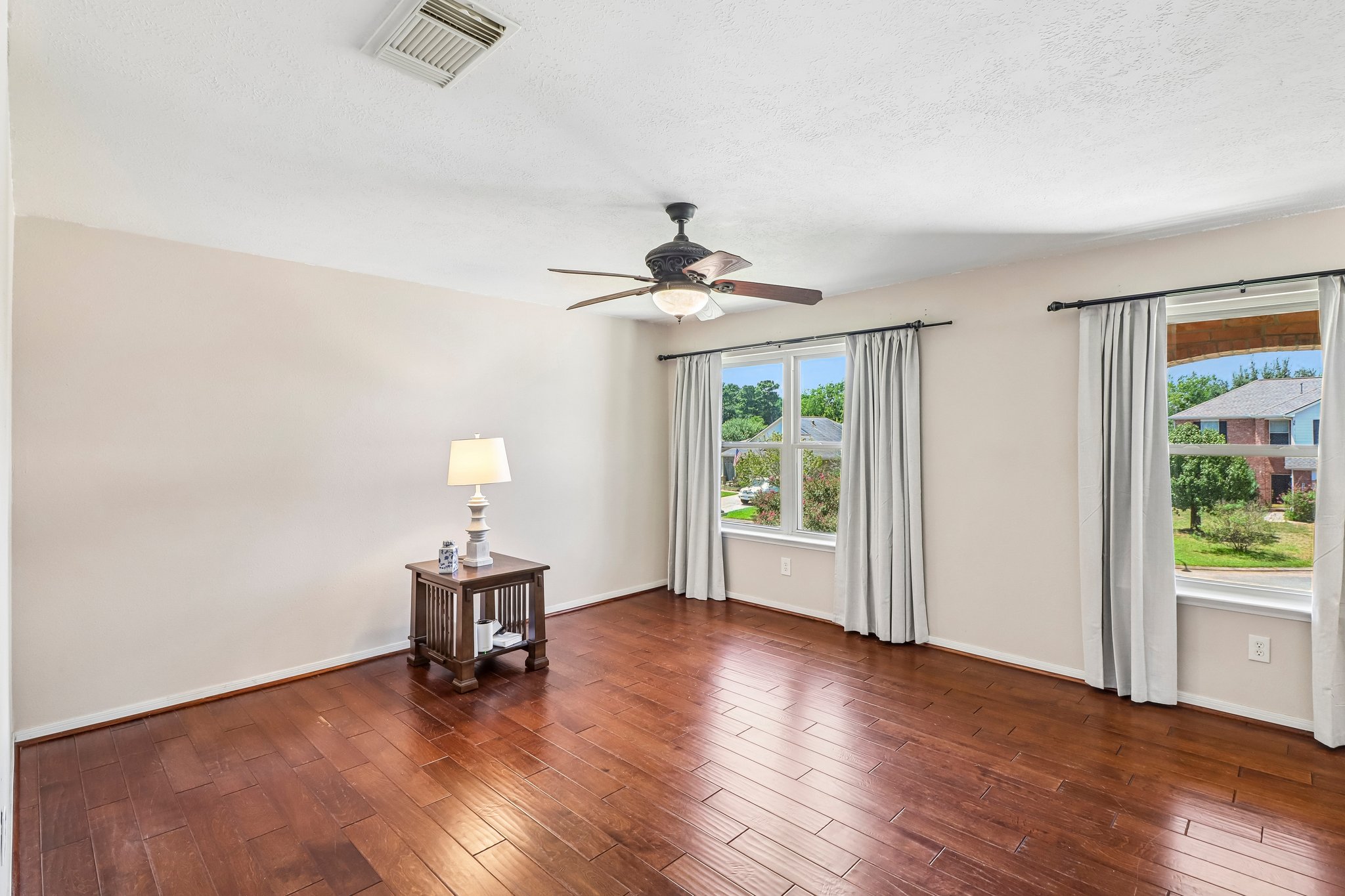 Lacy Willow Ct-S2208-021.jpg