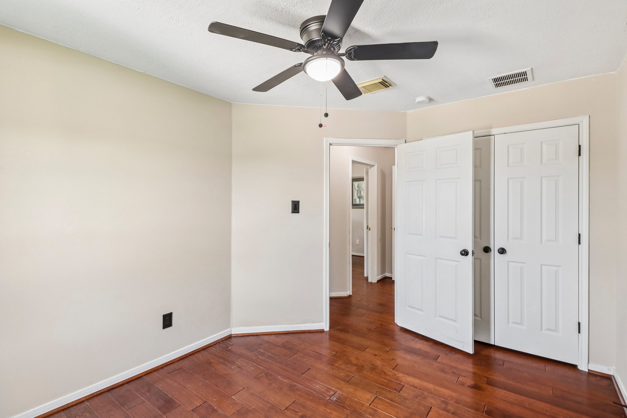 Lacy Willow Ct-S2208-024.jpg