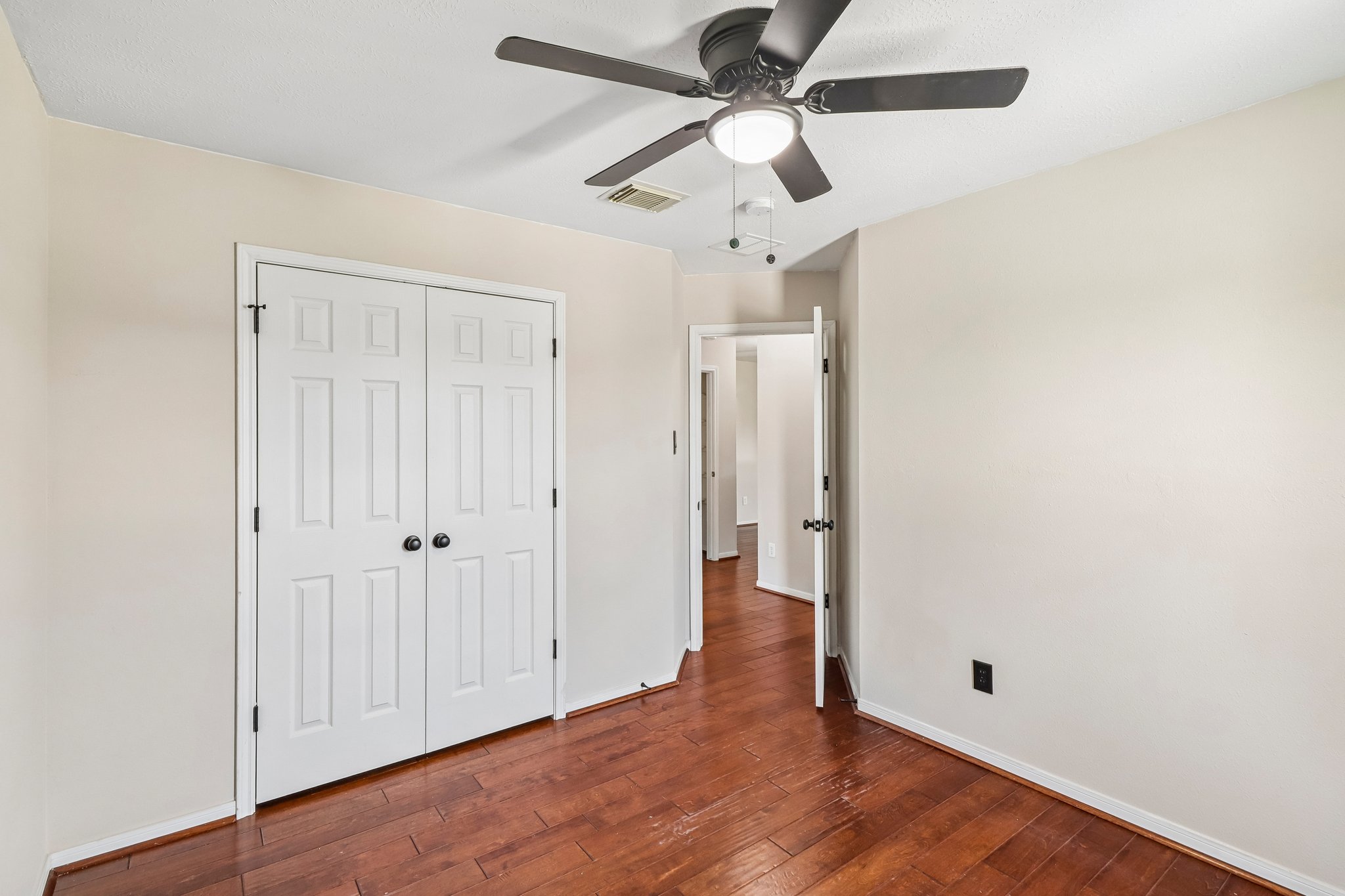 Lacy Willow Ct-S2208-028.jpg