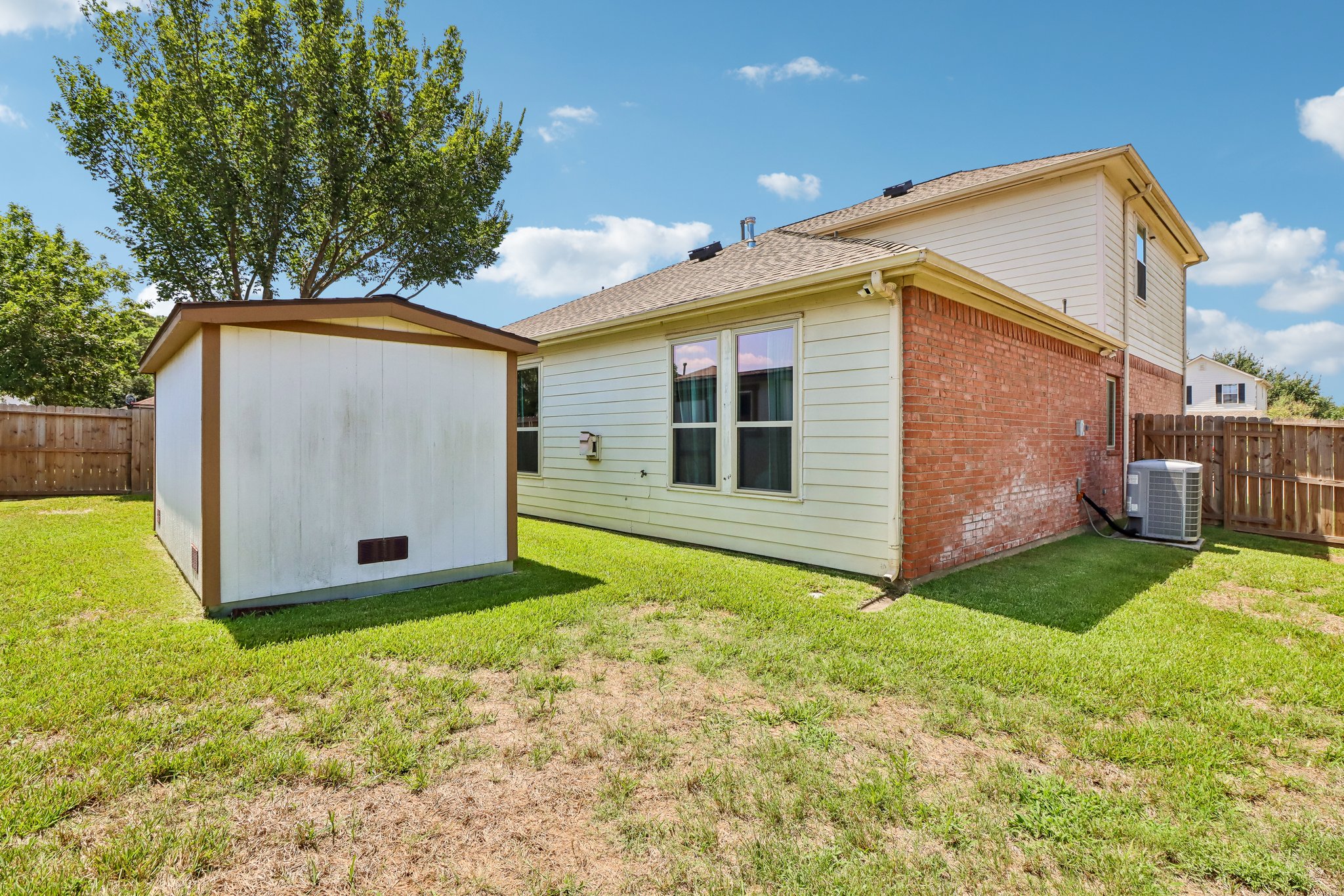 Lacy Willow Ct-S2208-033.jpg