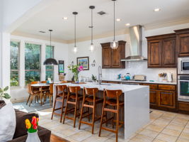 Kitchen/Breakfast Area