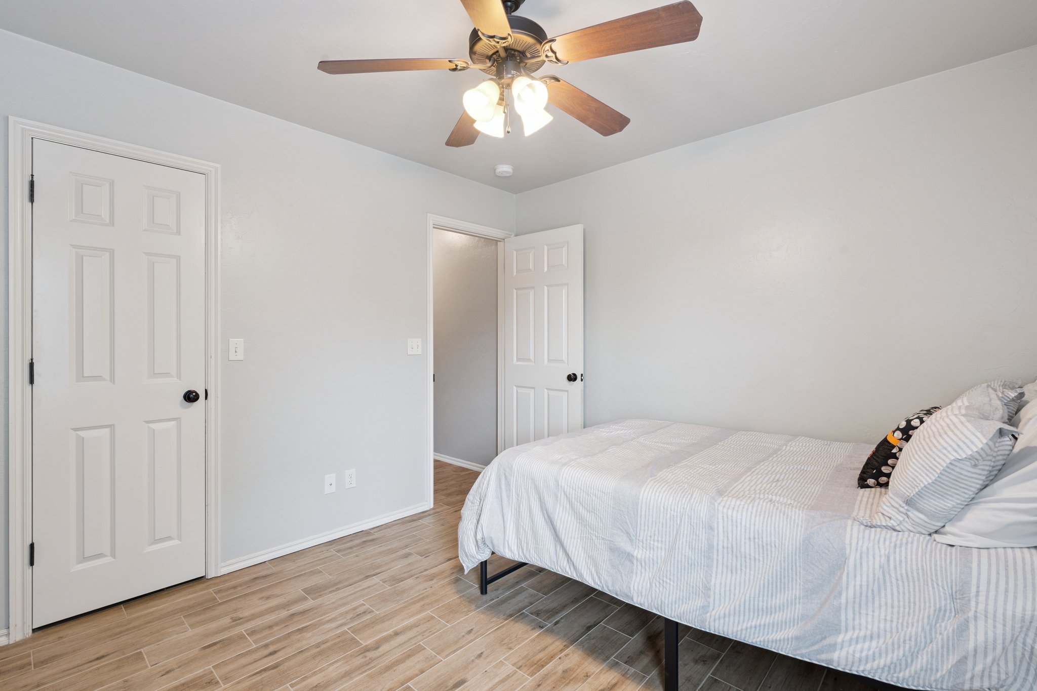 8809 NW 114th Cir_032.jpg