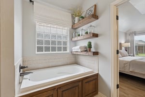 8809 NW 114th Cir_029.jpg