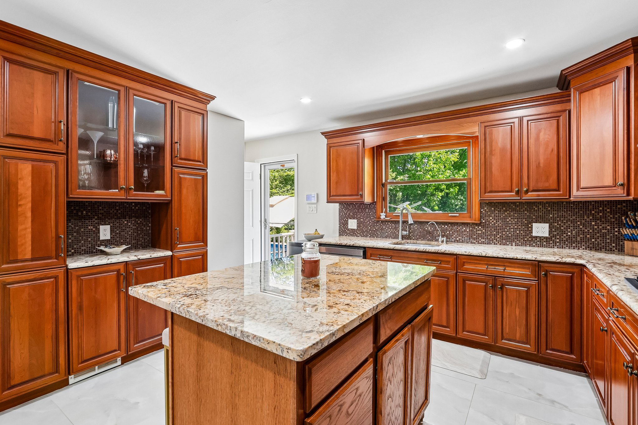 Bordentown Ave-S1305-021.jpg