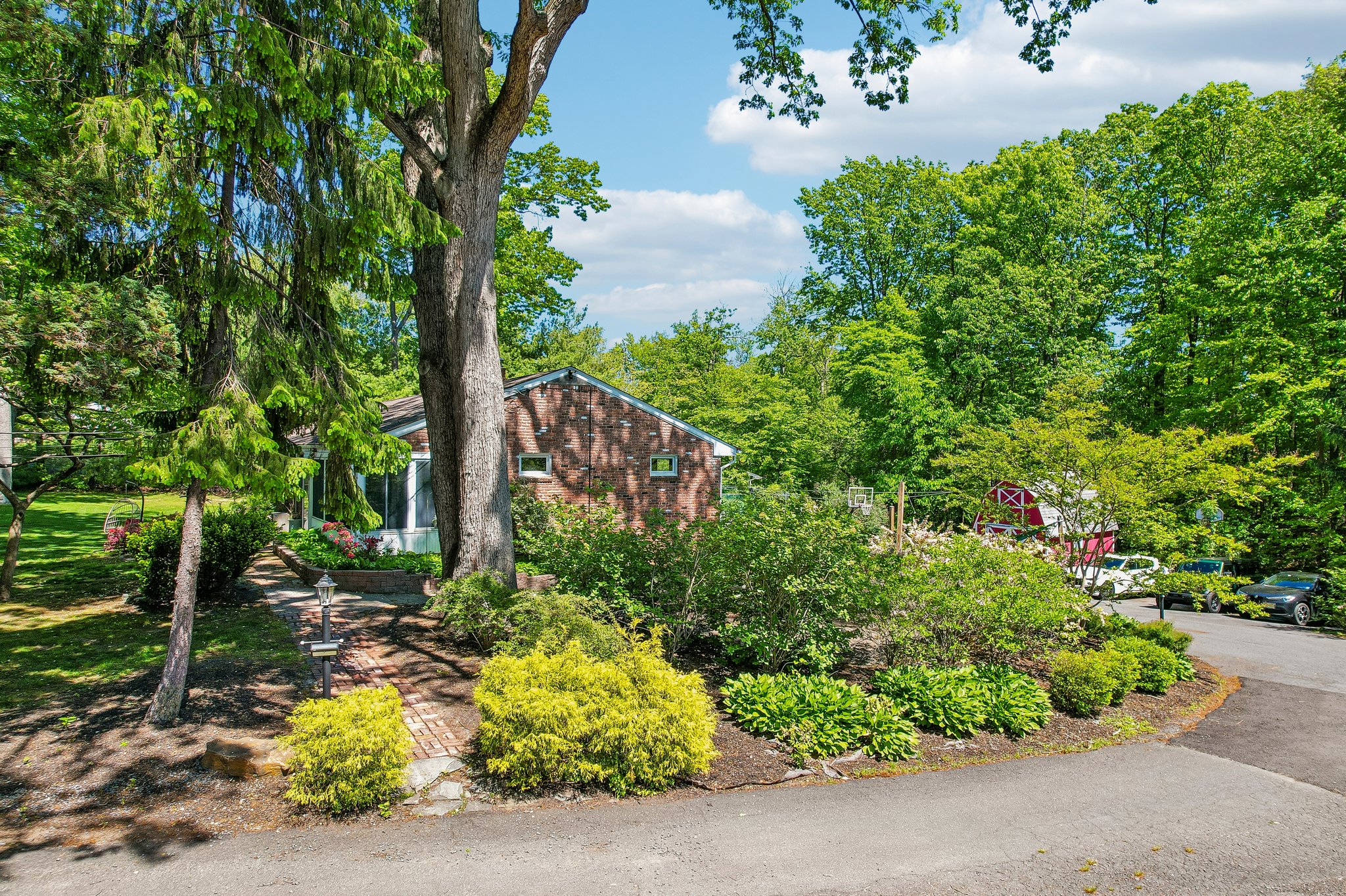 Bordentown Ave-S1305-065.jpg