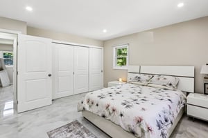 Bordentown Ave-S1305-033.jpg