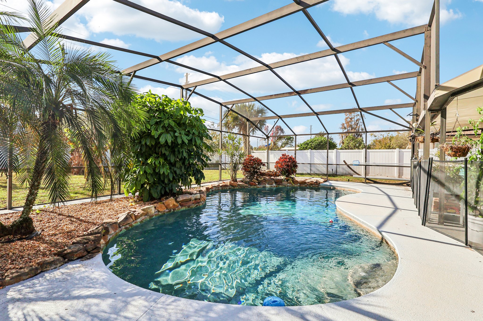 S Shadow Bay Dr-S3112-036.jpg