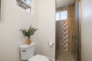 Bedroom 2 Ensuite (2)