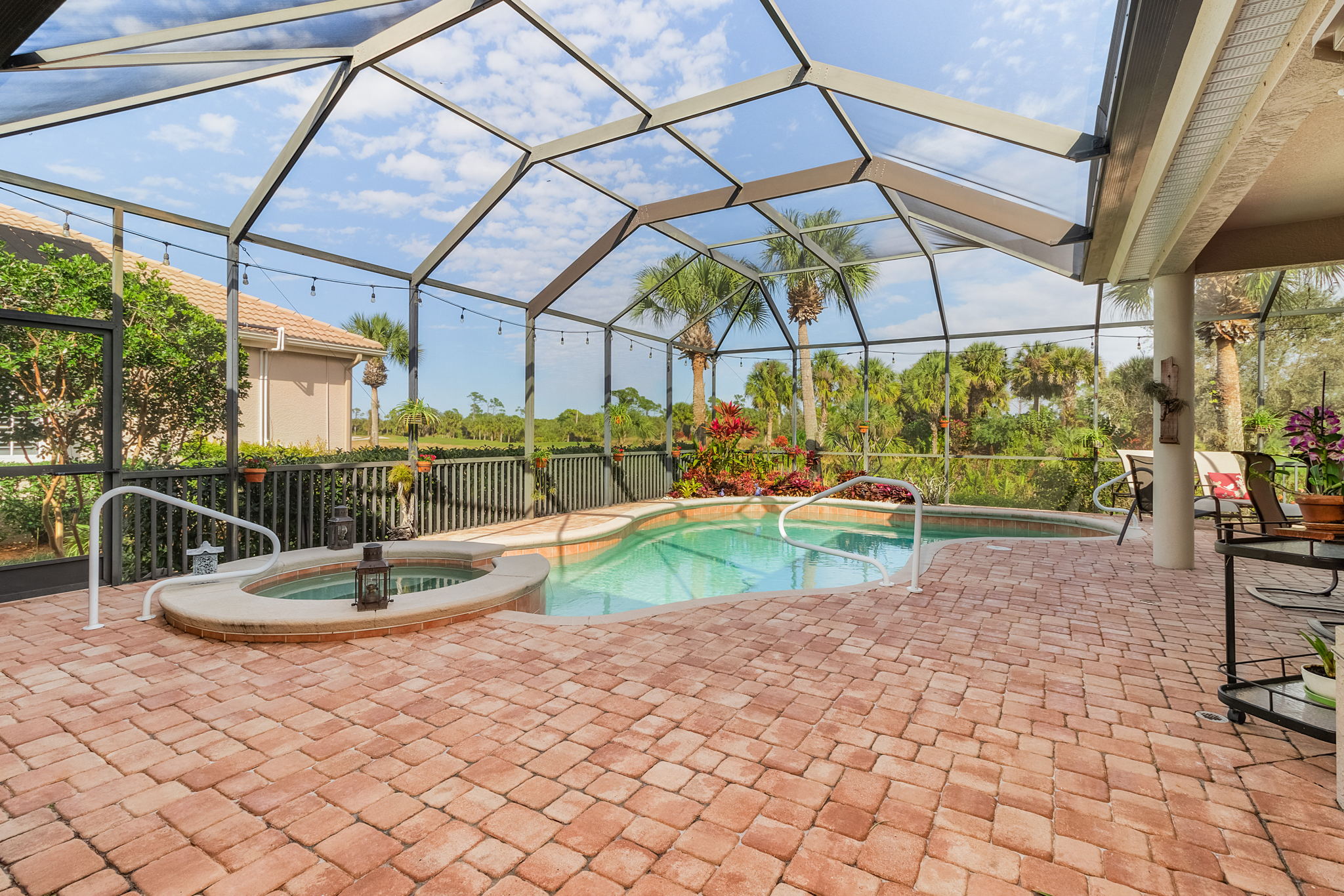 8818 New Castle Dr, Fort Myers, FL 33908, USA Photo 40