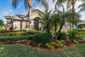 8818 New Castle Dr, Fort Myers, FL 33908, USA Photo 1