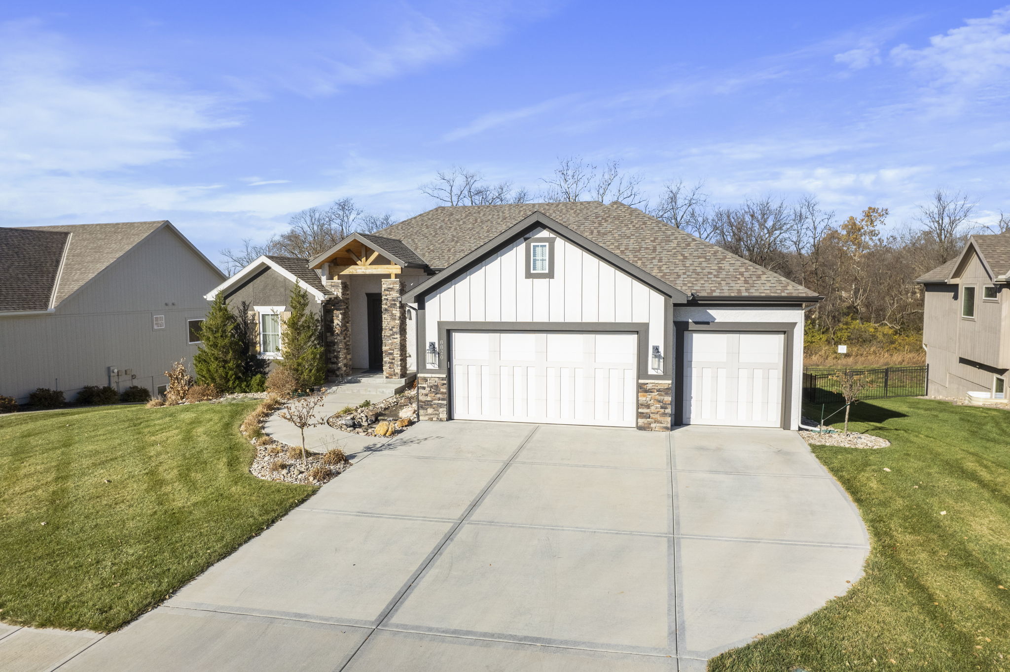  Photo 46