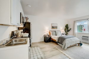 S Hosmer St-010