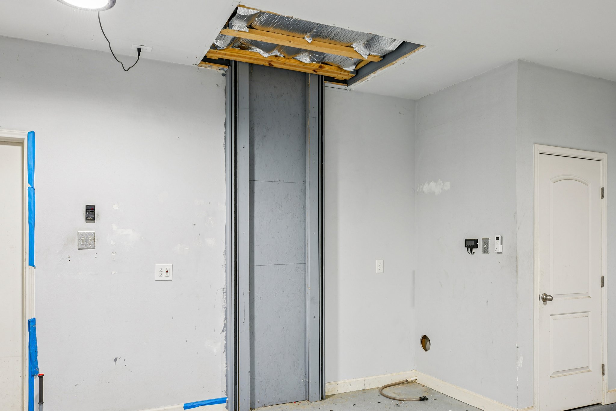 Ballinger Dr-S0410-028.jpg