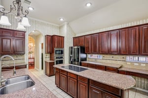 Ballinger Dr-S0410-016.jpg