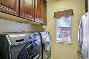 Ballinger Dr-S0410-017.jpg