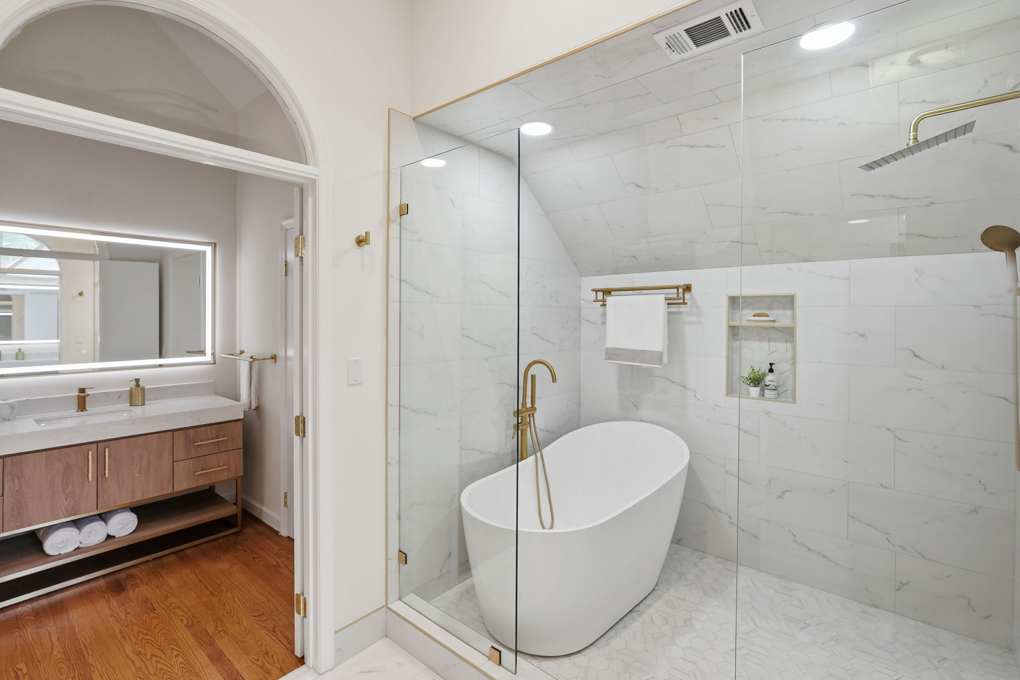 Primary Bathroom Soaking Tub and Shower