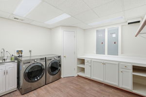 Laundry Center