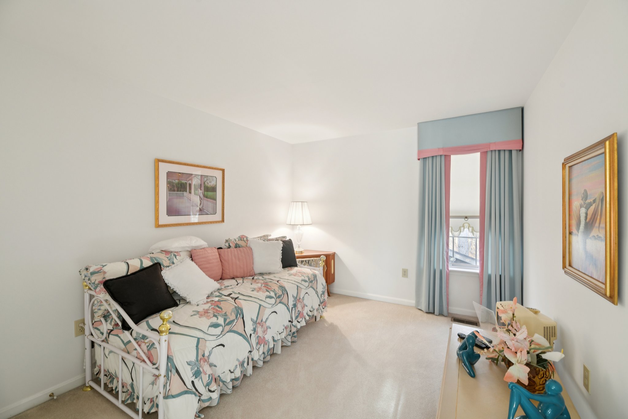 Creekway Dr-L1501-039.jpg