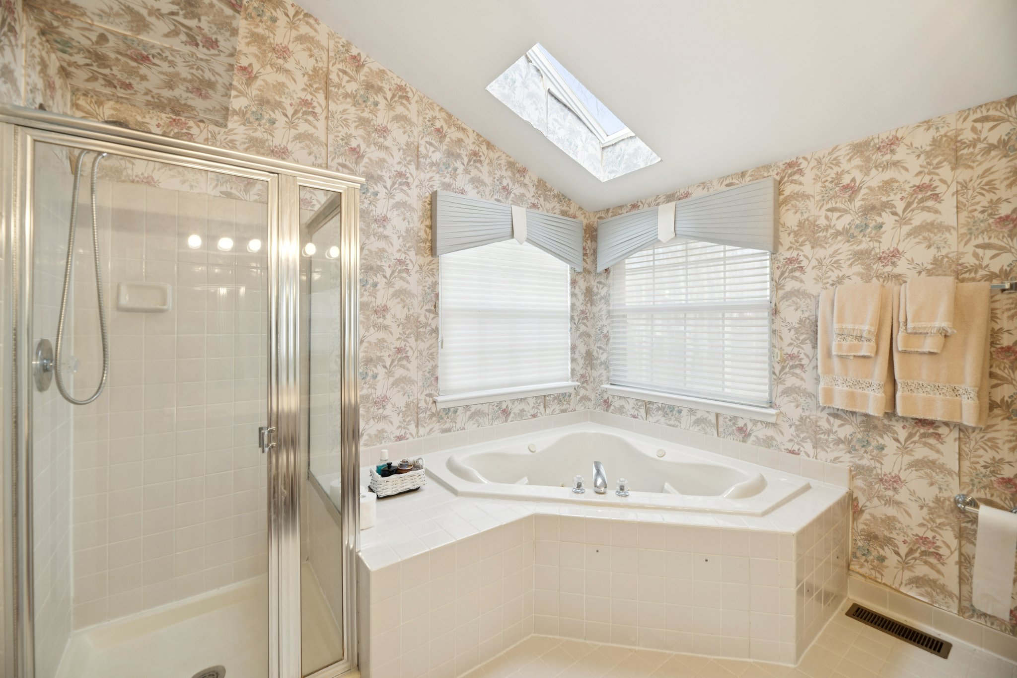 Creekway Dr-L1501-053.jpg