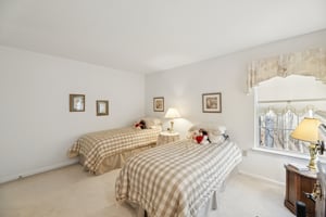 Creekway Dr-L1501-032.jpg