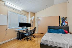 013_8828 Burnet Ave 9  North