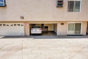 021_8828 Burnet Ave 9  North