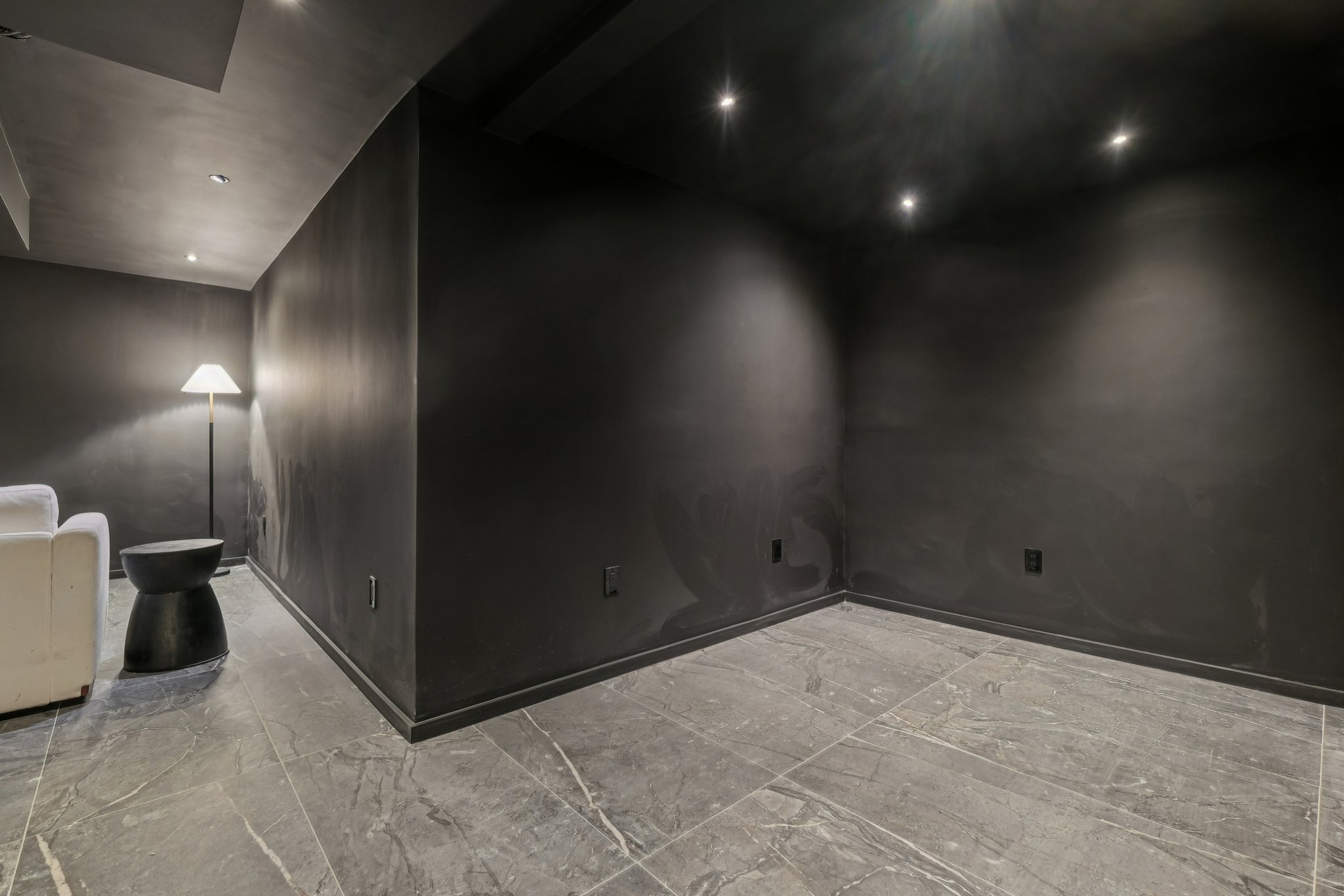 Greendale Ave-L2410-055.jpg