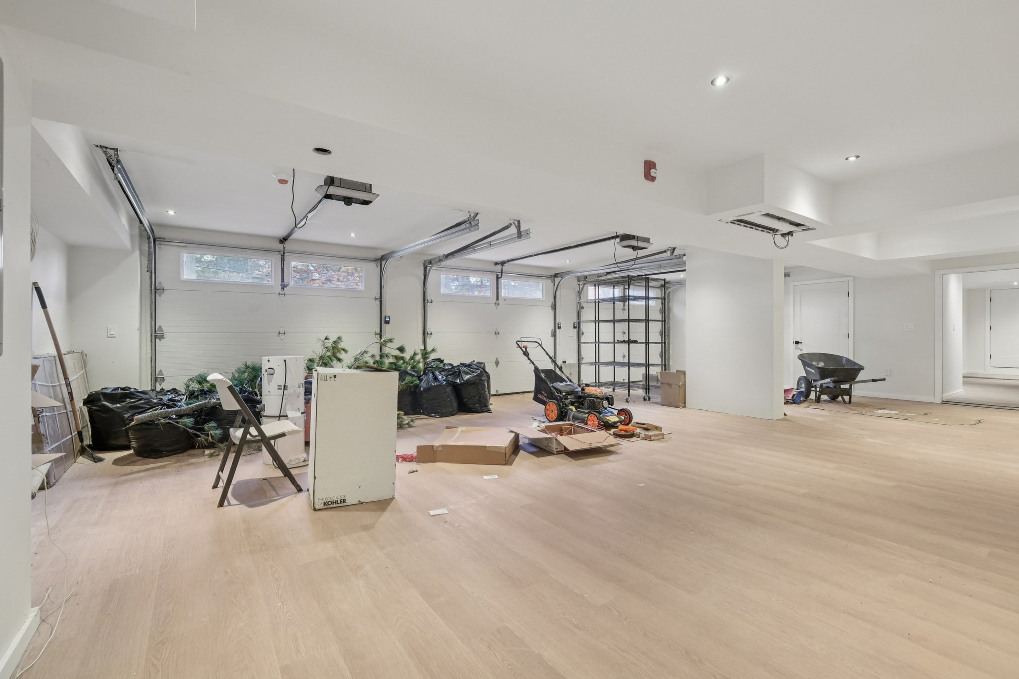 Greendale Ave-L2410-060.jpg