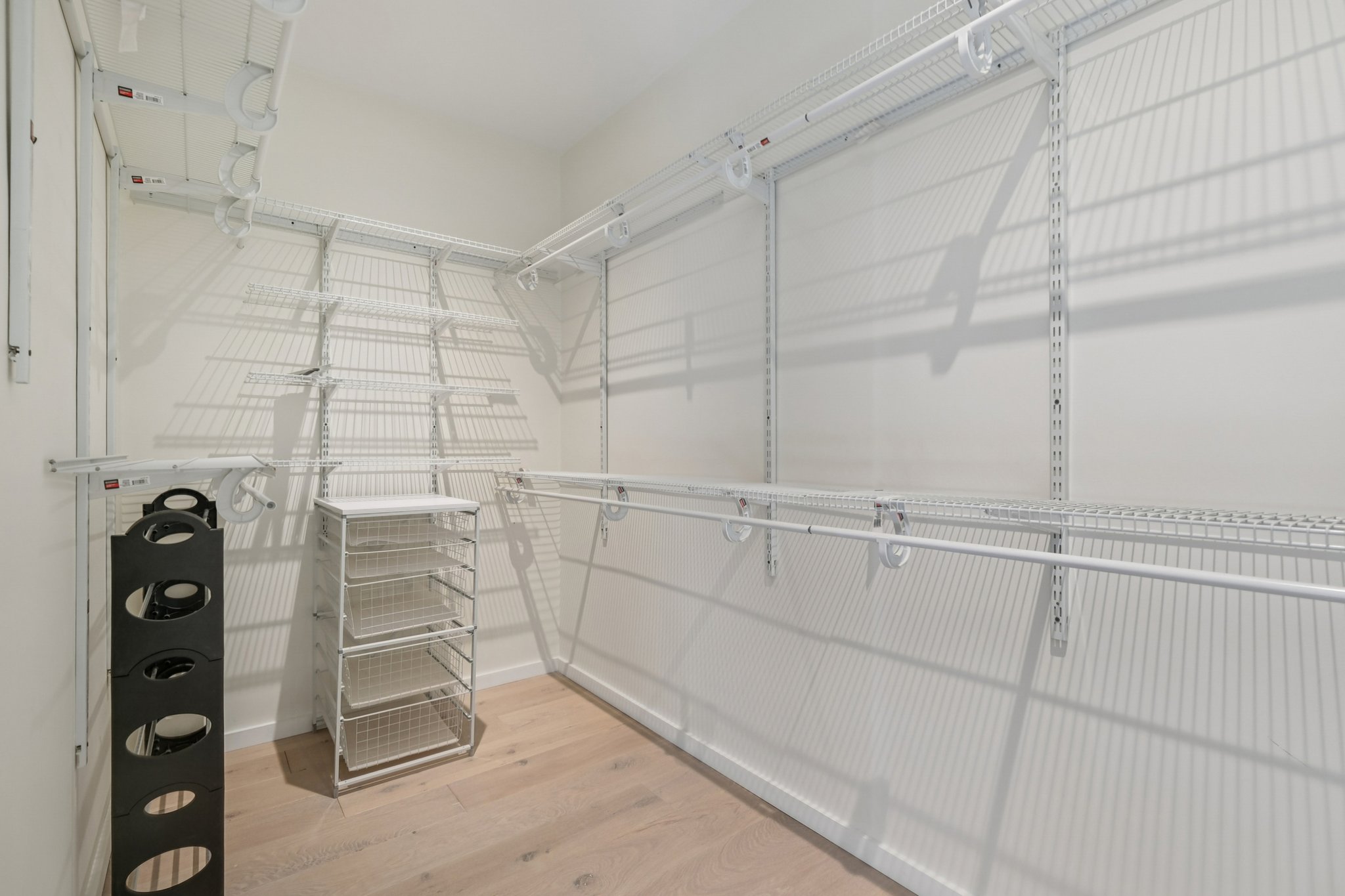 Greendale Ave-L2410-062.jpg