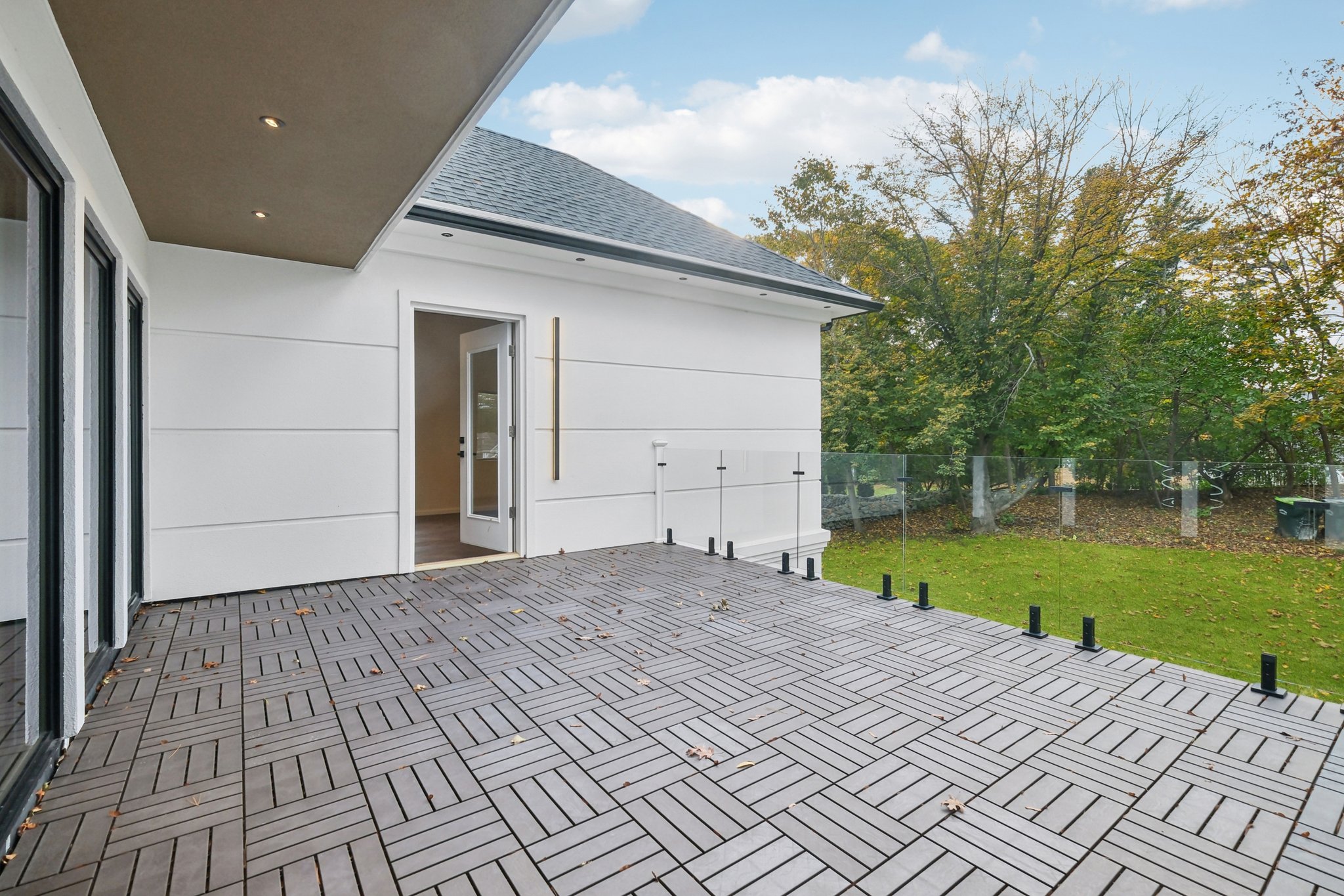 Greendale Ave-L2410-065.jpg