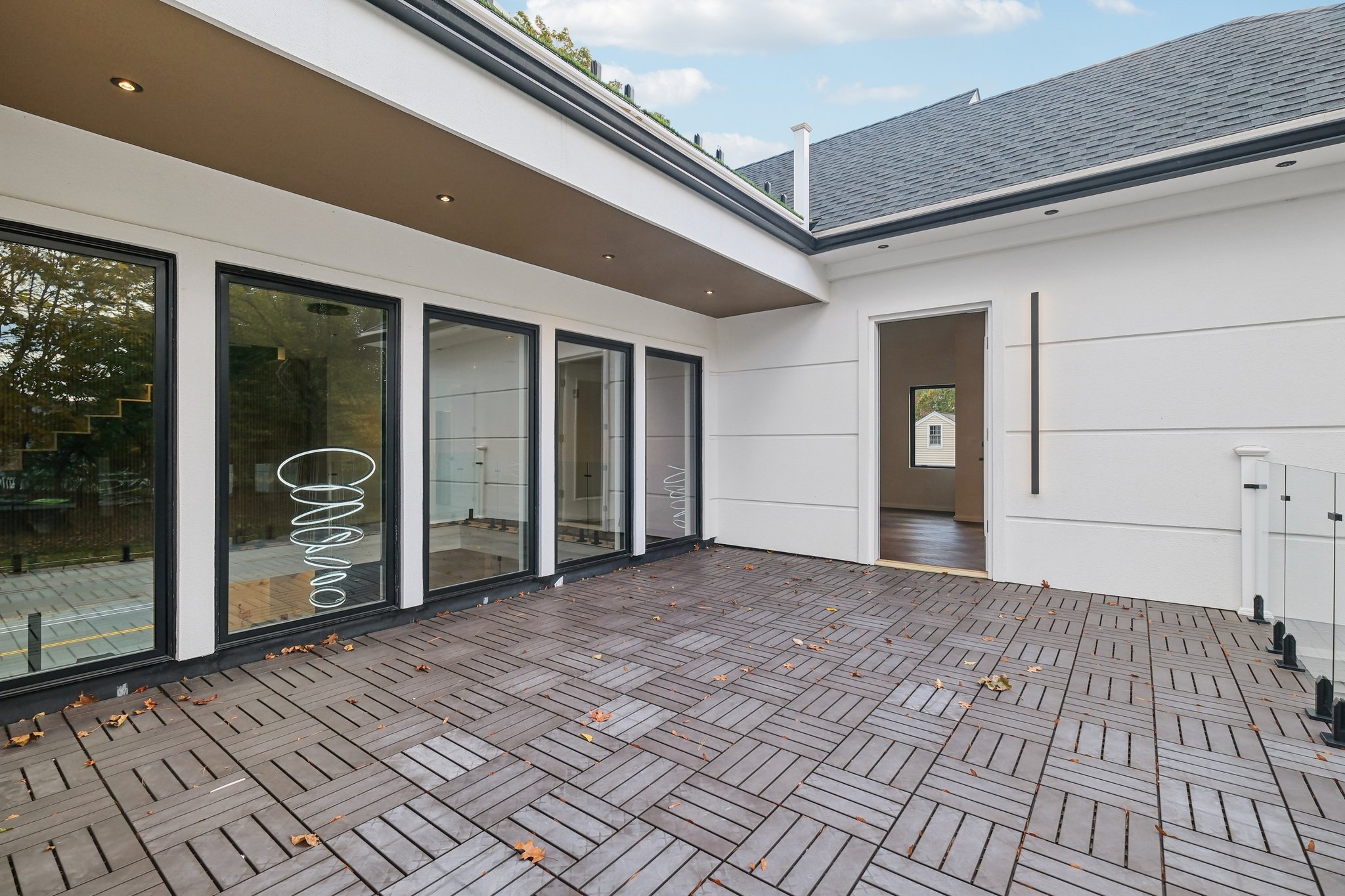 Greendale Ave-L2410-066.jpg