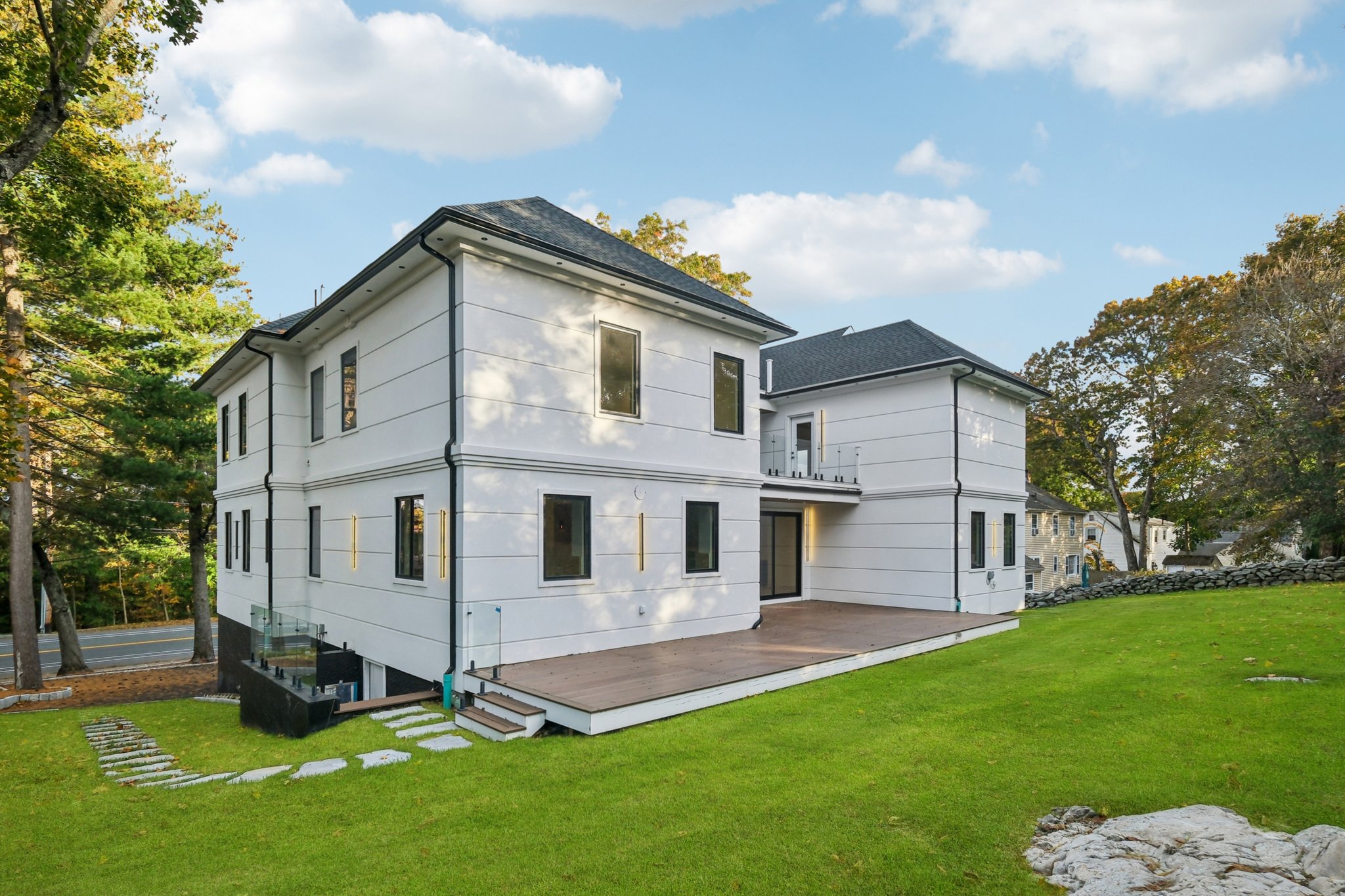 Greendale Ave-L2410-068.jpg